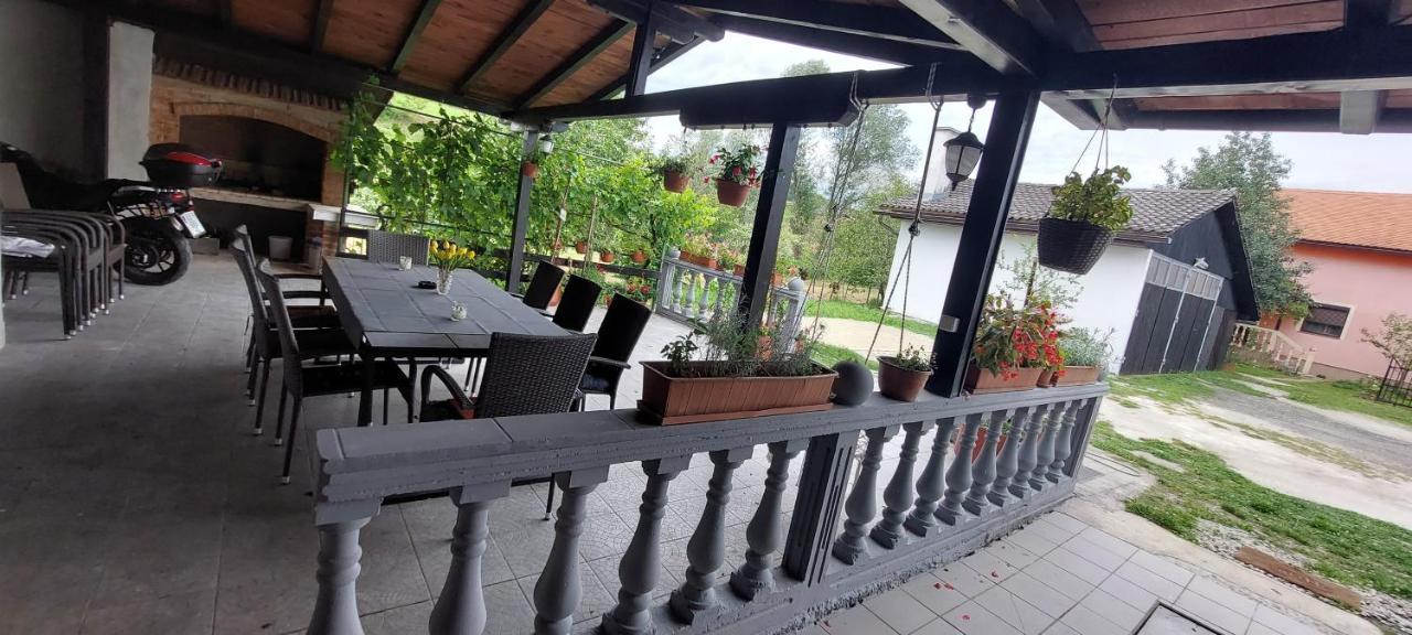 Appartement Kod Ane à Belavici Extérieur photo