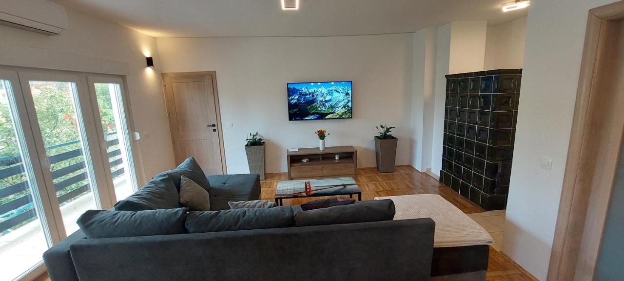 Appartement Kod Ane à Belavici Extérieur photo
