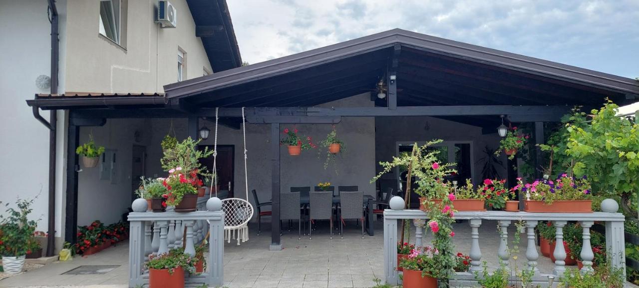 Appartement Kod Ane à Belavici Extérieur photo
